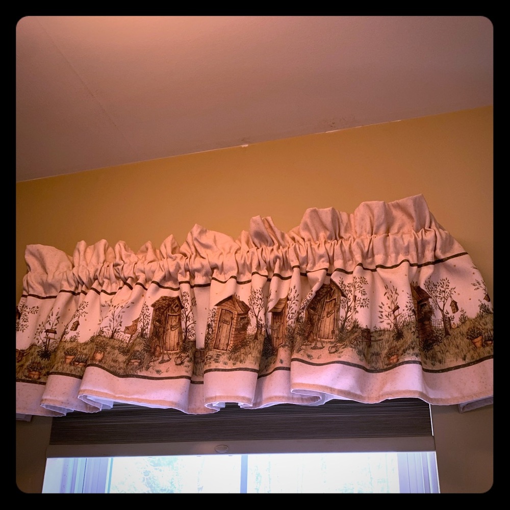 Valance first window